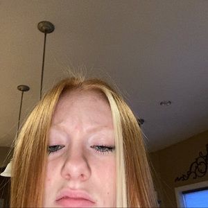 Meet your Posher, Ella